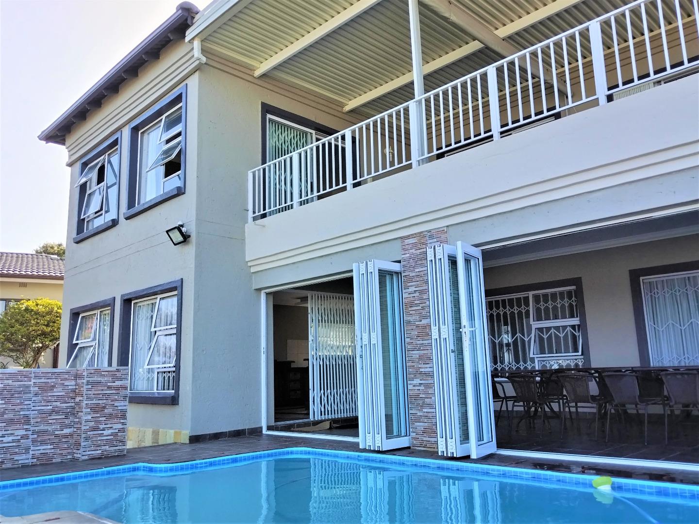 5 Bedroom House + Cottage/Flat for Sale - KwaZulu Natal