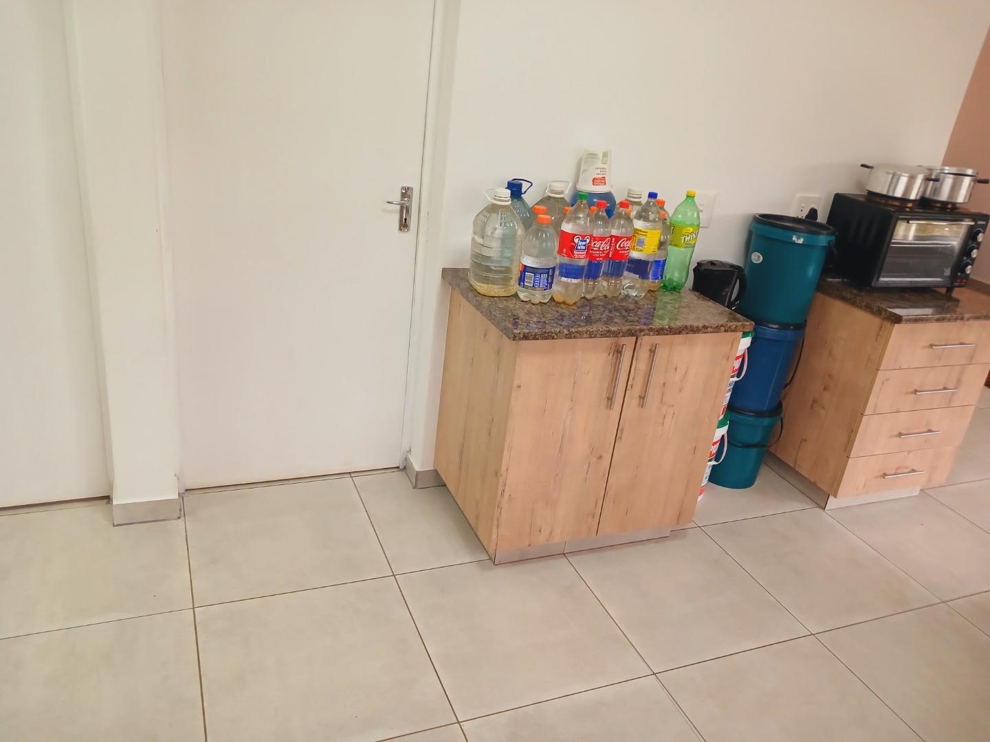 716896_14.jpg